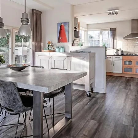 Dutchen Waddenduyn Villa *