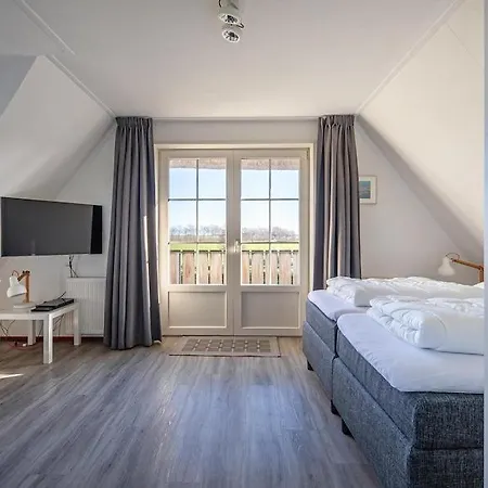 Dutchen Waddenduyn Villa *