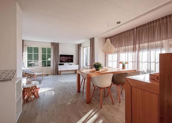 Dutchen Waddenduyn Villa *